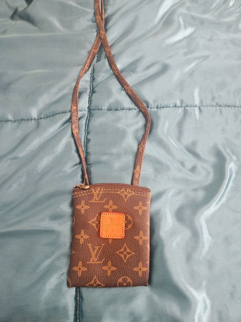 Designer Purse - Picture 2 of 4